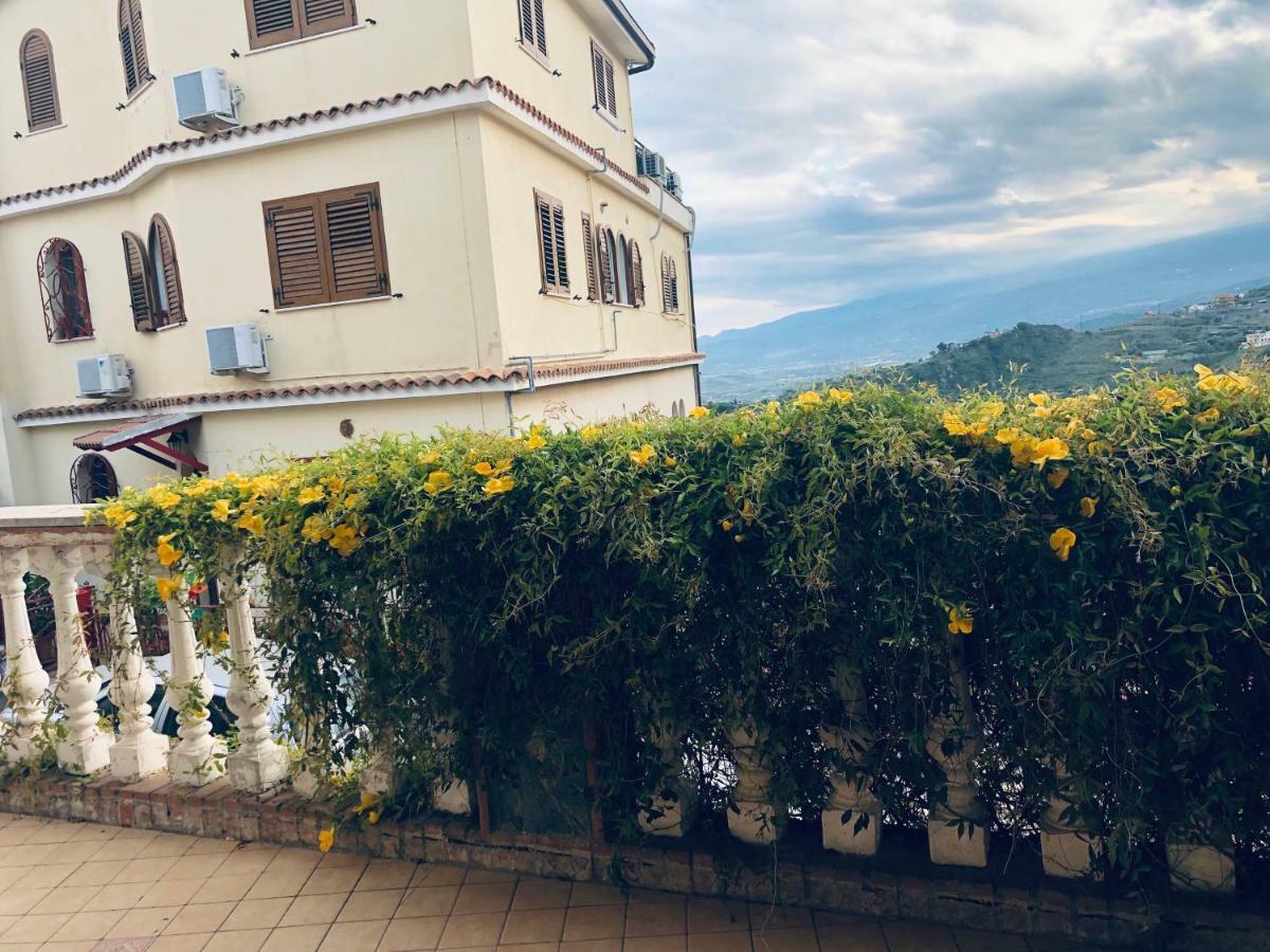 Le Nuove Porte Di Taormina Exterior foto