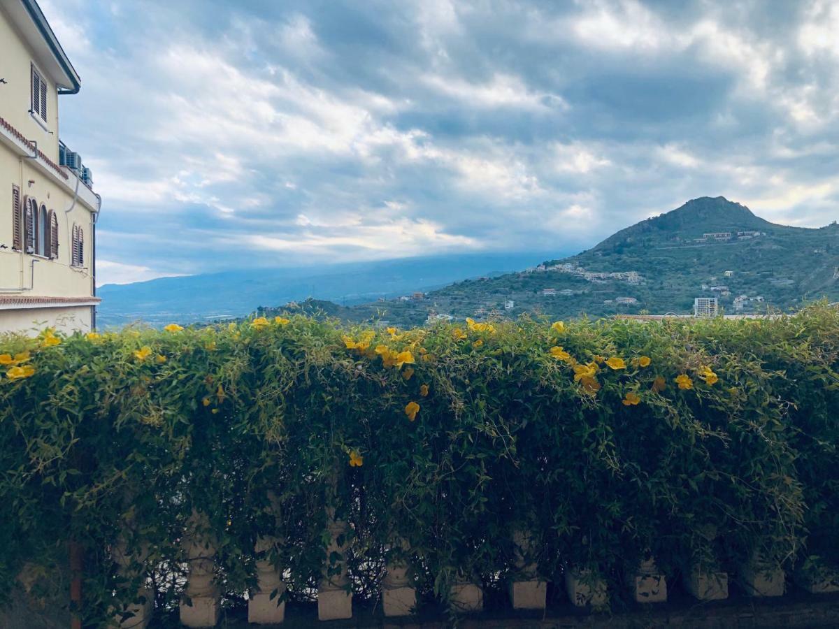 Le Nuove Porte Di Taormina Exterior foto